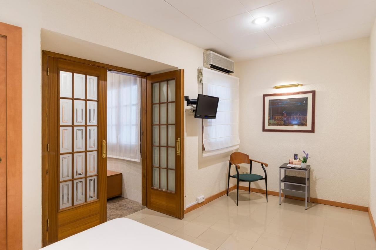 Capri Hotel 2*