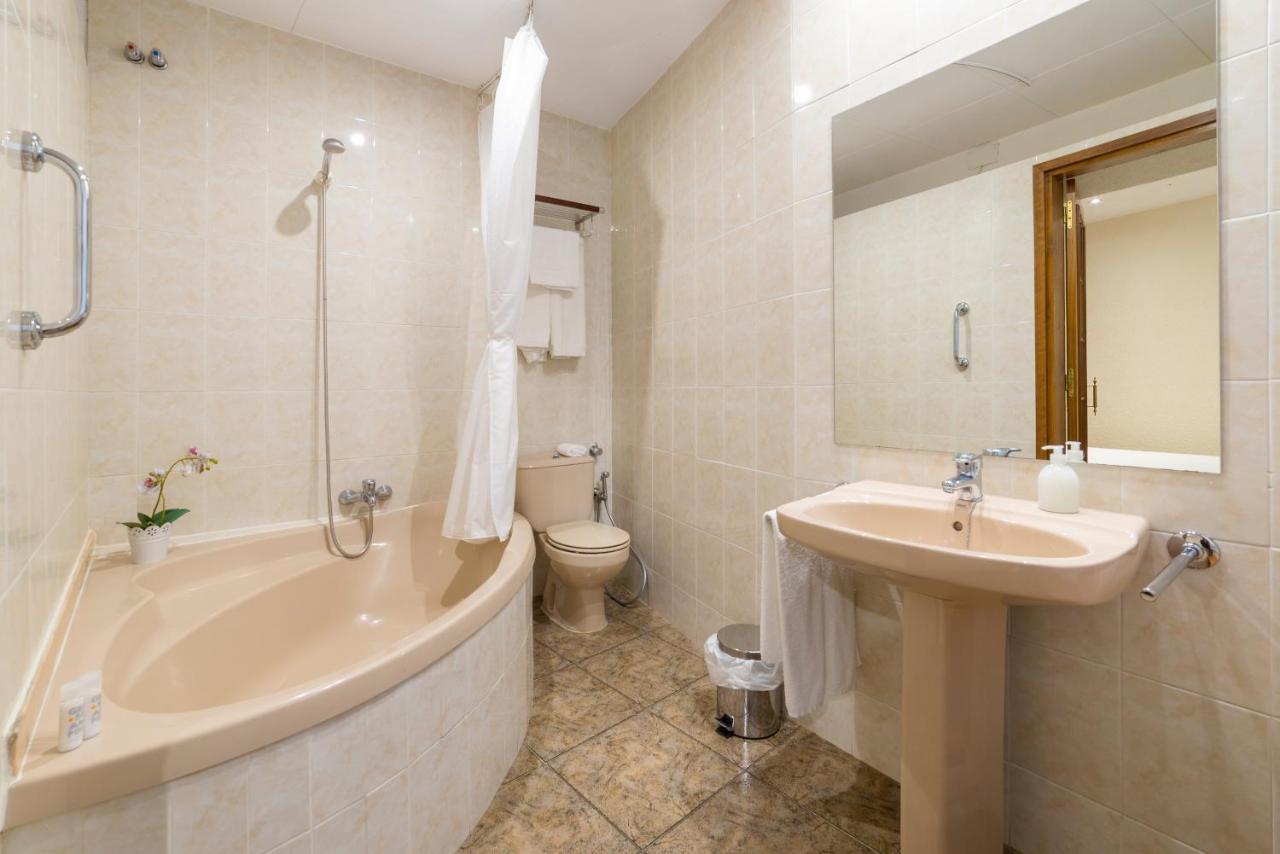 Capri Hotel 2*